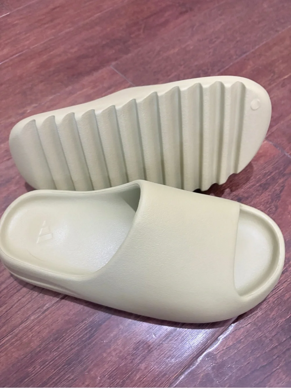 Yeezy Slide Slip-On Sandals in Resin, New in Box